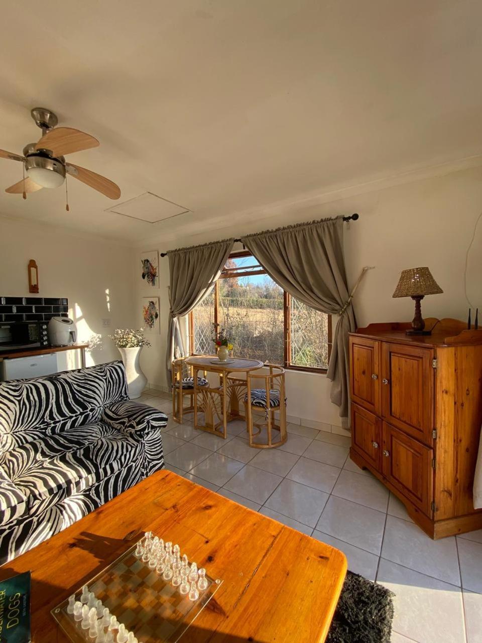 Sani Pass View Cottage Хаймвилль Экстерьер фото